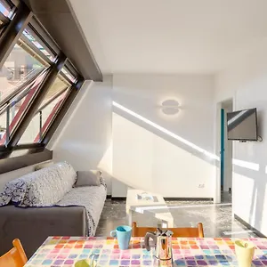  Appartamento Joivy Spacious For 6, Near Train Station And
